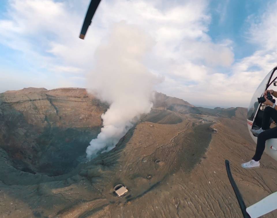 熊本阿蘇火山直升機(9分鐘)