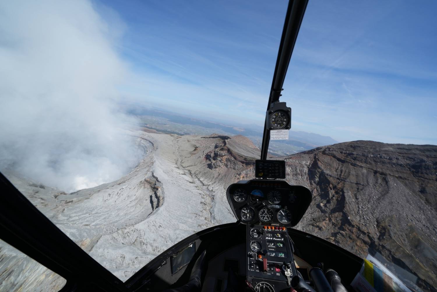 熊本阿蘇火山直升機(3分鐘)