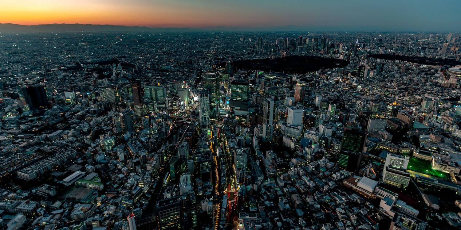 日落前起飛！ 5人座遊覽  東京、橫濱的夕陽～乘坐直升機遊覽夜景！