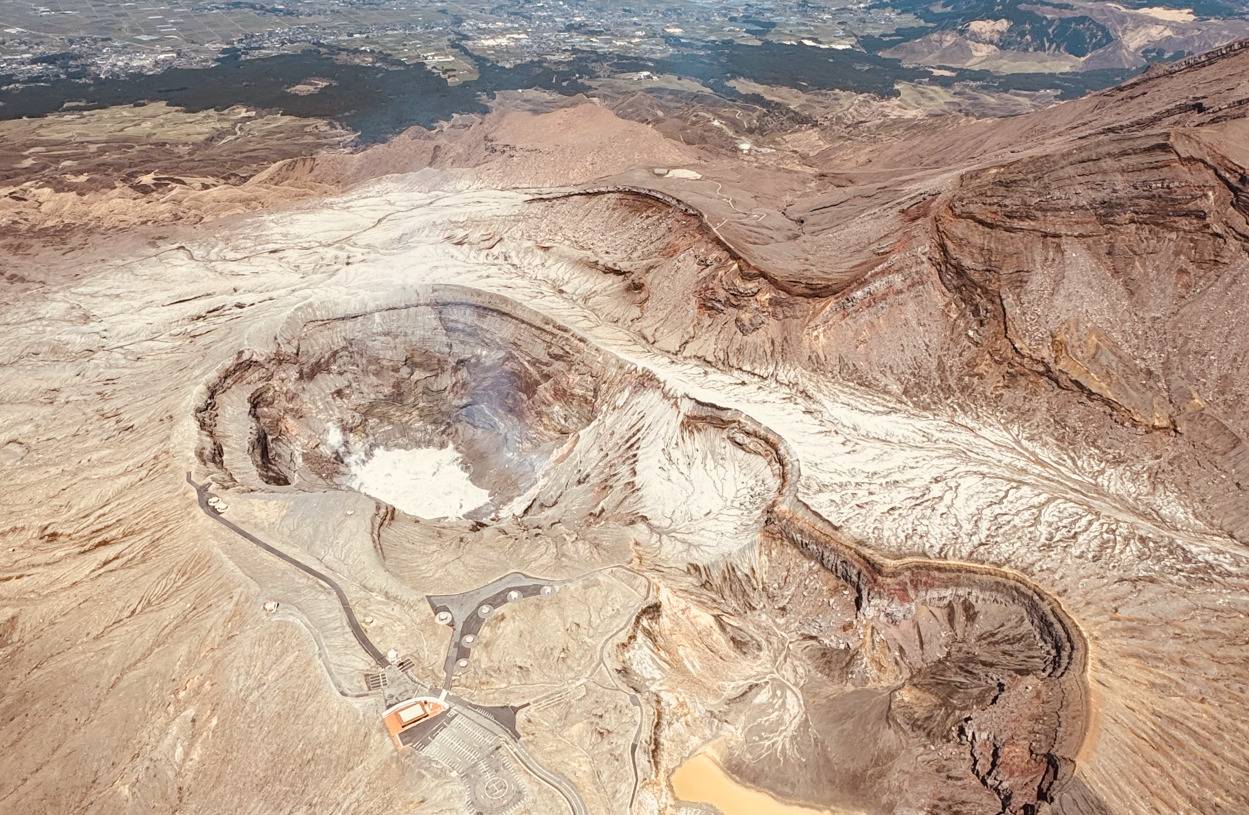 熊本阿蘇火山直升機(9分鐘)