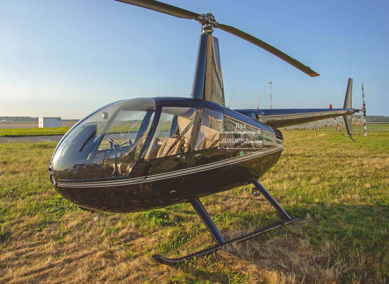 Robinson R44